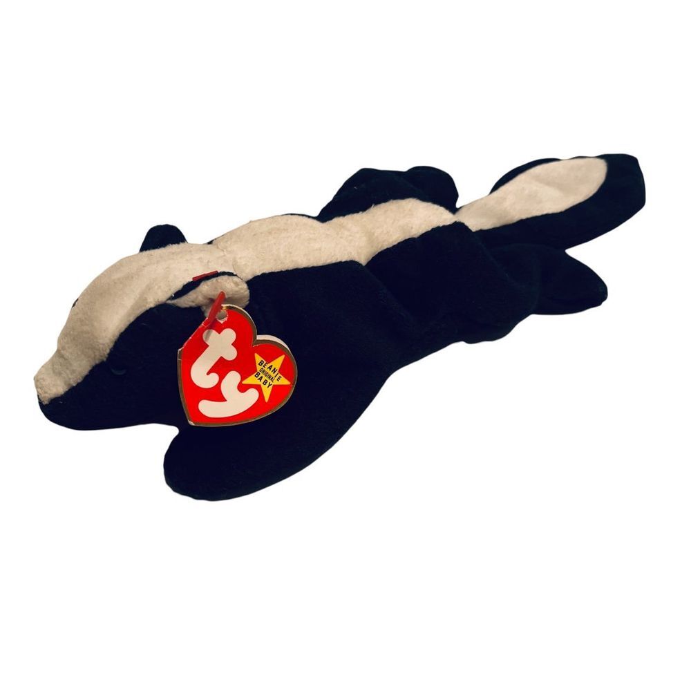 Ty Beanie Babies Stinky The Skunk Lovie‎ Lovey Animal Ear tag isn't perfect.